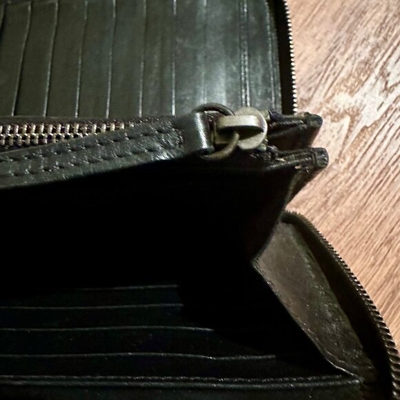 Vintage BURBERRY Metallic red wallet with zip closure Y2K - Picture 8 of 16